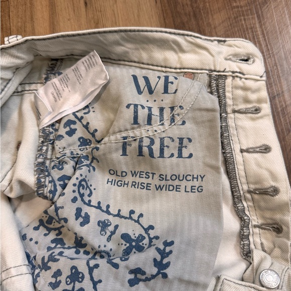Free People We The Free Old West Slouchy Wide Leg Soft Jeans, Cream, size 27 - Picture 10 of 16